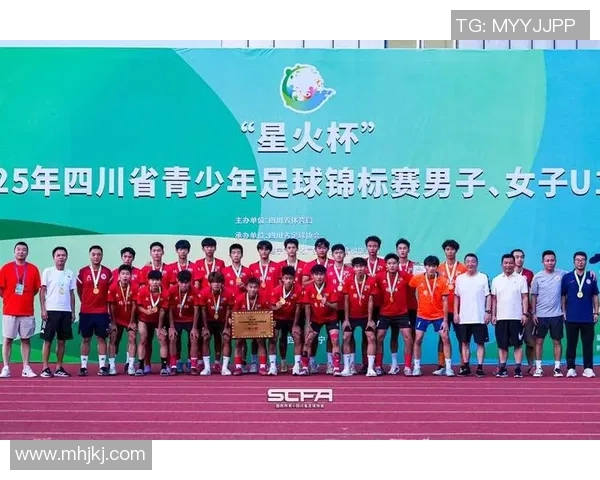 香港足球明星队在湖州赛场展现风采取得佳绩引发热议 香港足球明星队在湖州赛场展现风采取得佳绩引发热议